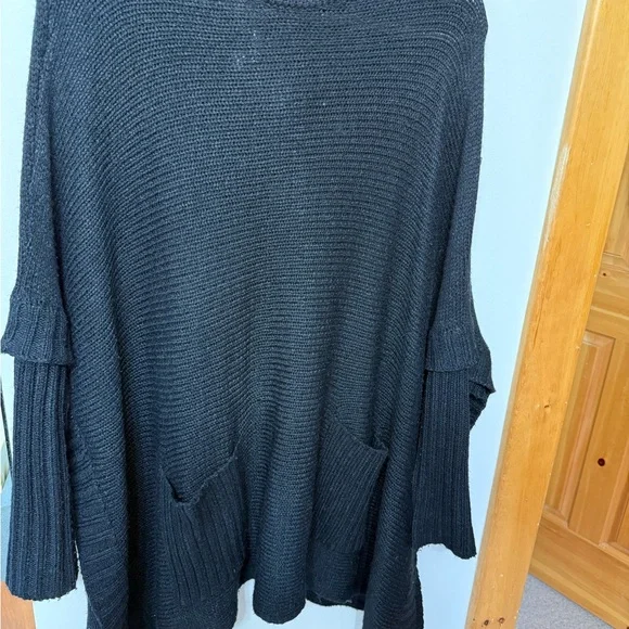 Design Lab Black Sweater - Picture 2 of 6